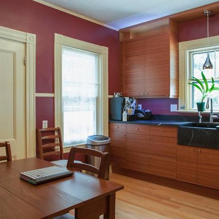 Luxury Harvard/Mit Victorian Кембридж Екстер'єр фото